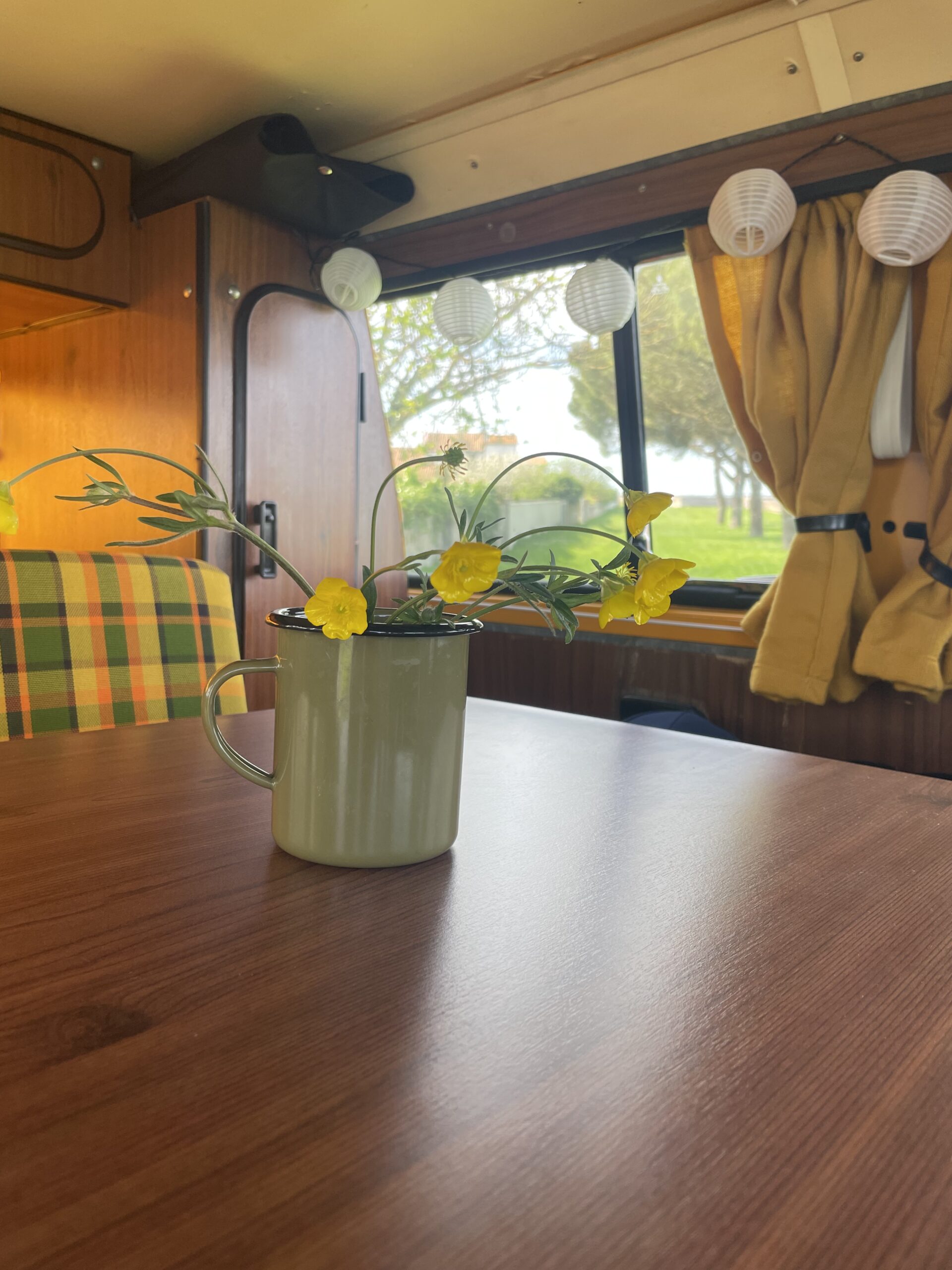 Partez en court séjour avec Bonnie - notre combi vintage – Image 33